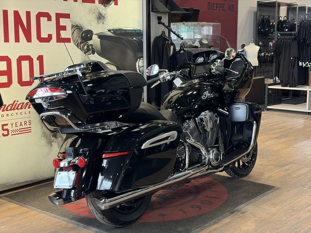 2026 Indian, schwarz, 1 km, Import Kanada — Foto 3 z 5