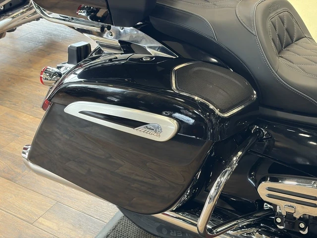 2026 Indian, schwarz, 1 km, Import Kanada — Foto 5 z 5