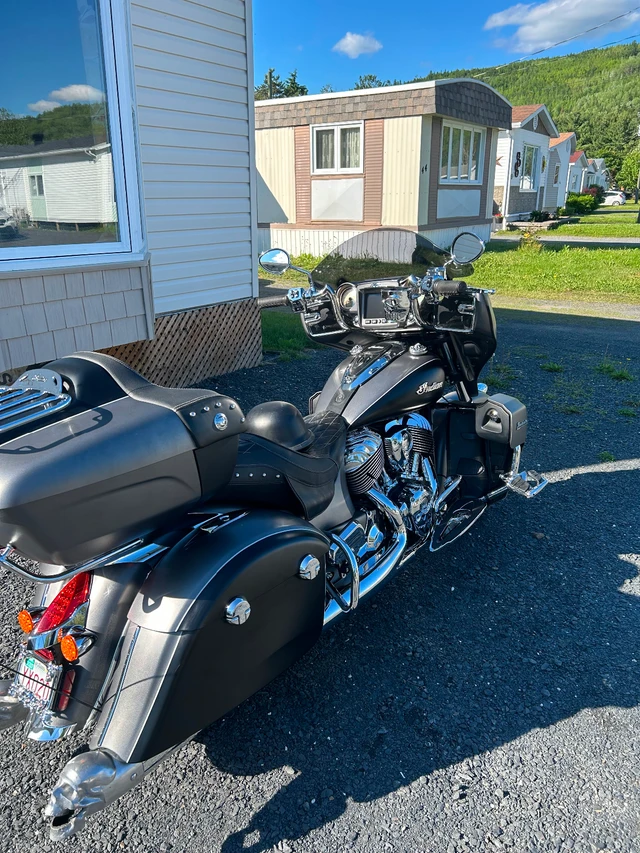 2019 Indian, 16.600 km, Import Kanada — Foto 3 z 4