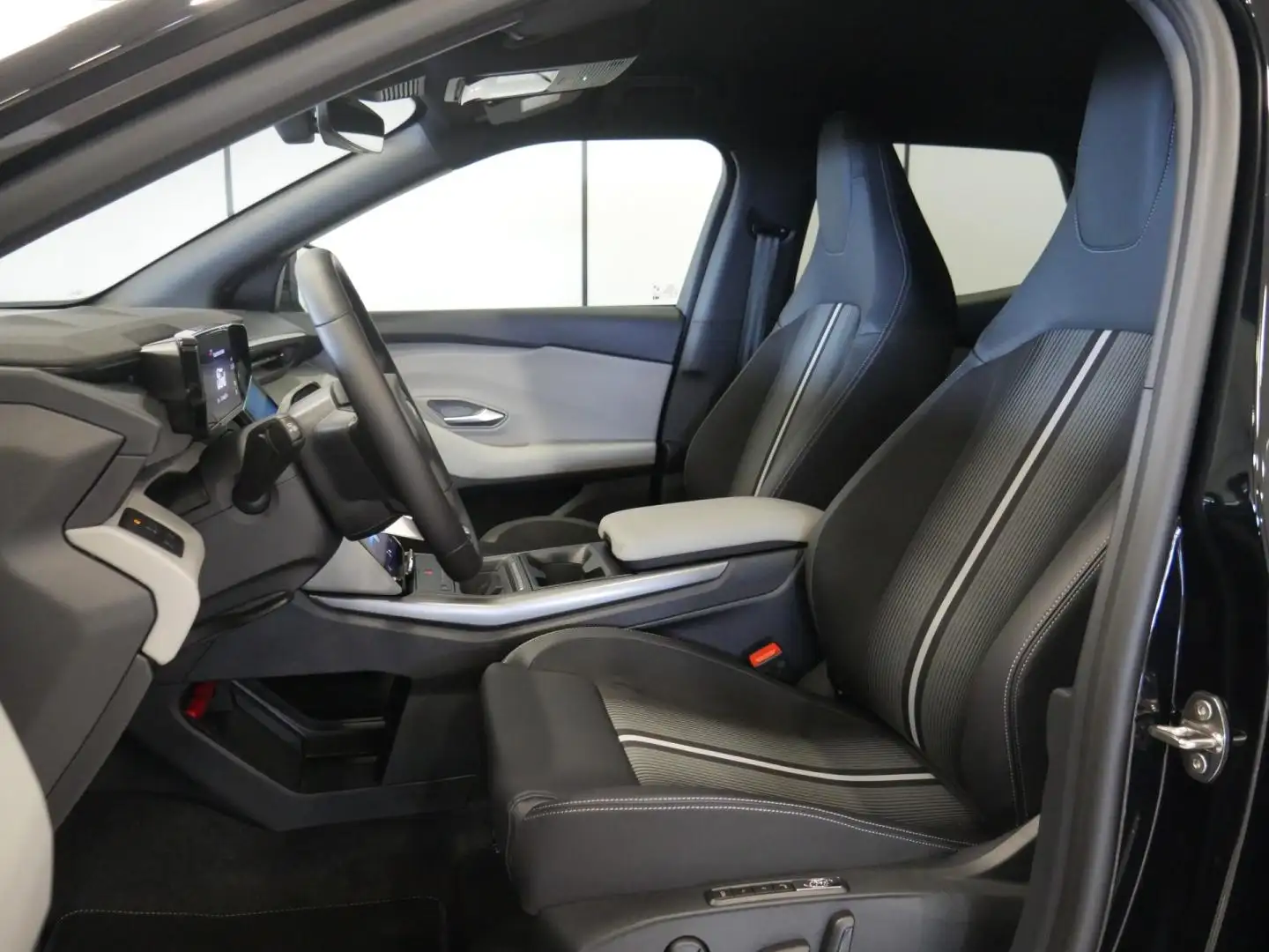 2026 Ford Capri, 12 km, Spanien — Foto 7 z 12