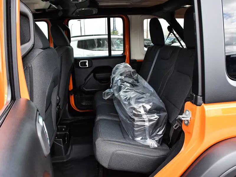 2027 Jeep Wrangler WILLYS, Joose, 0 km, Import Kanada — Foto 12 z 12