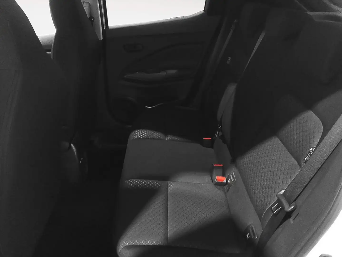 2026 Nissan Juke, 2.575 km, Spanien — Foto 11 z 12
