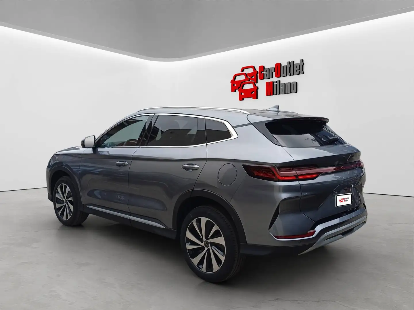 2026 BYD Seal U, 1 km, Italien — Foto 3 z 12