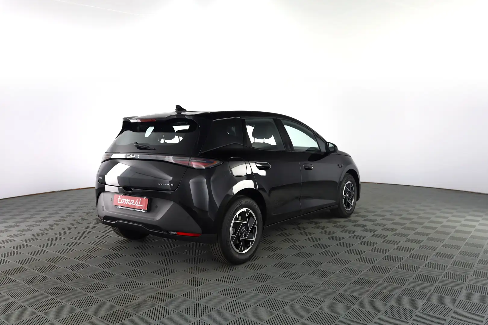 2026 BYD Dolphin, 1 km, Italien — Foto 6 z 12