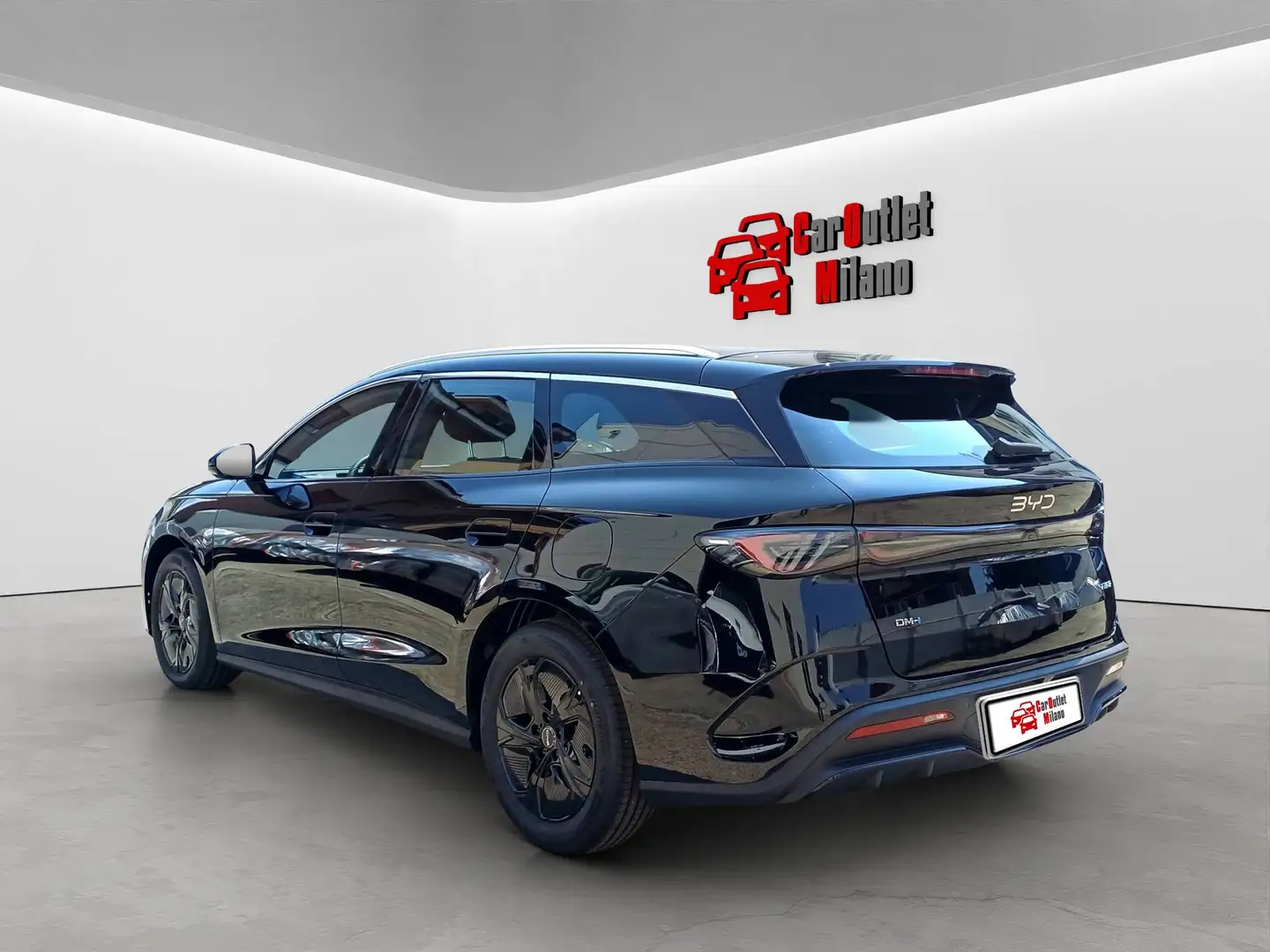 2026 BYD Seal, 1 km, Italien — Foto 2 z 12