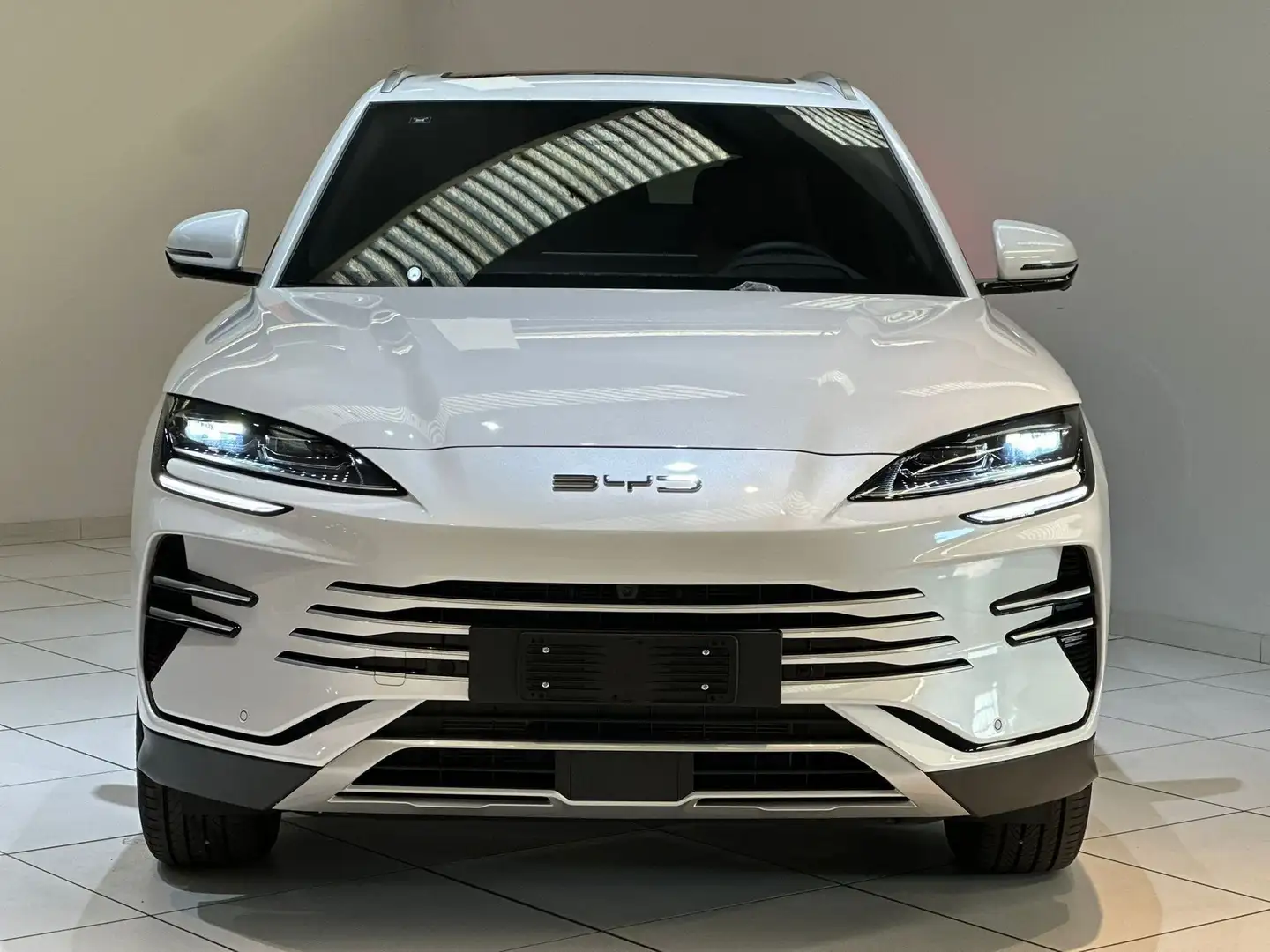 2026 BYD Seal U, 1 km, Italien — Foto 2 z 12