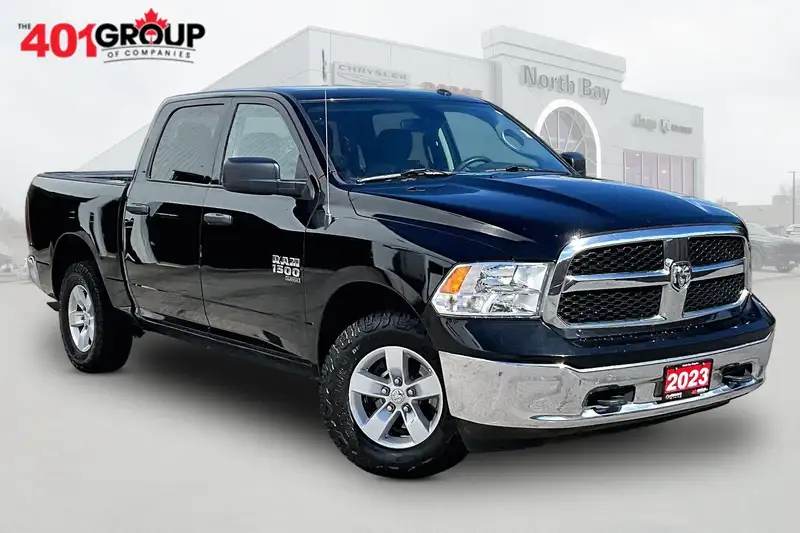 2023 RAM 1500 Classic, schwarz, 41.158 km, Import Kanada — Foto 1
