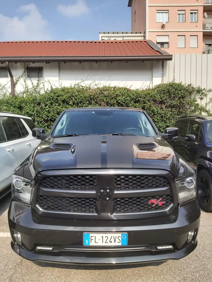 2017 RAM 1500, 92.000 km, Italien — Foto 3 z 9