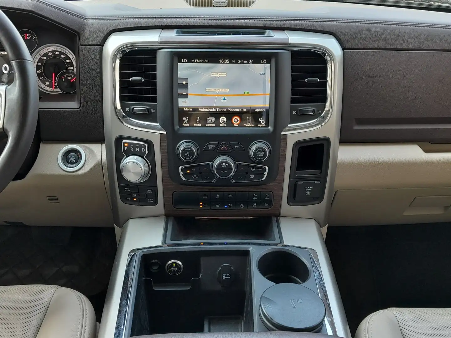 2015 RAM 1500, 70.621 km, Italien — Foto 11 z 12