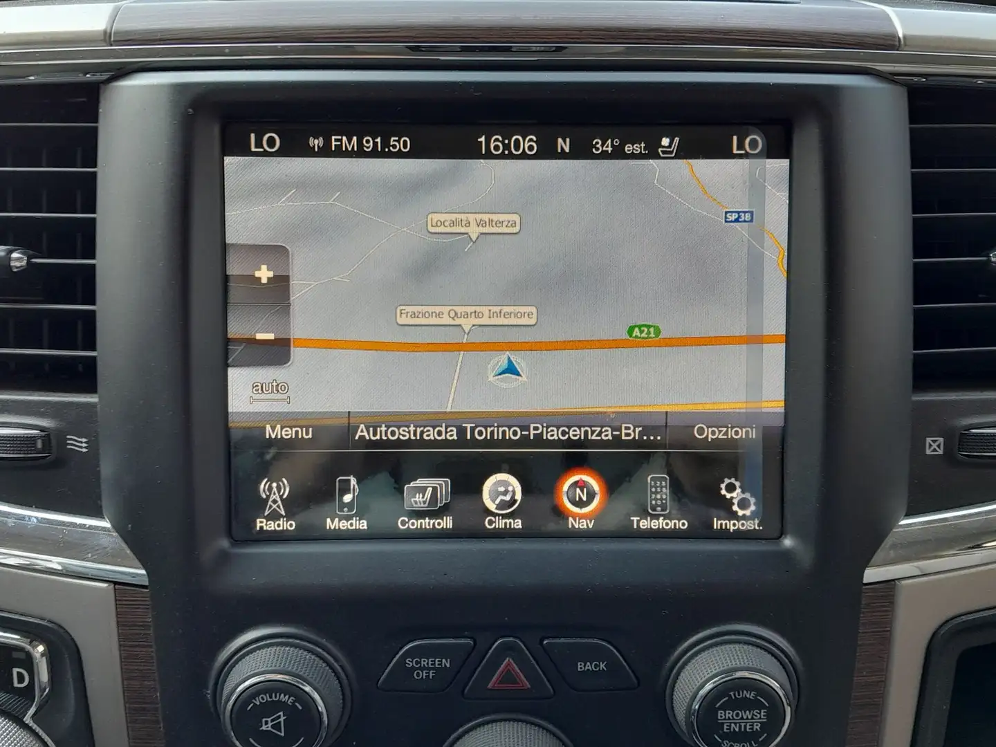 2015 RAM 1500, 70.621 km, Italien — Foto 12 z 12