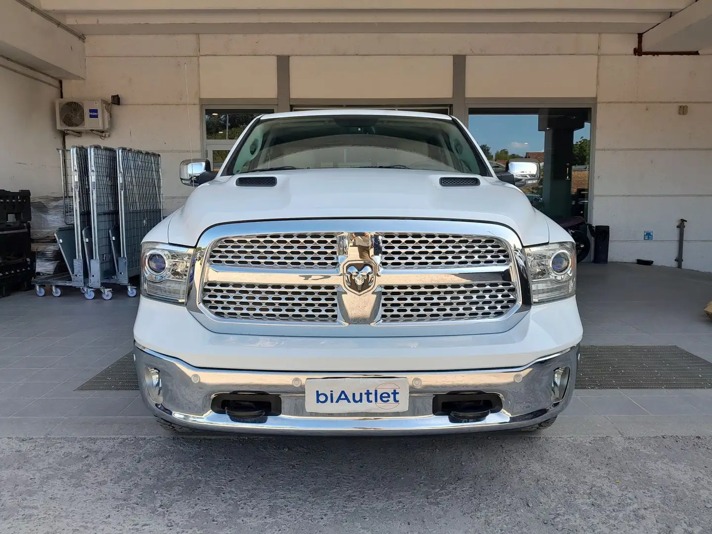 2015 RAM 1500, 70.621 km, Italien — Foto 2 z 12