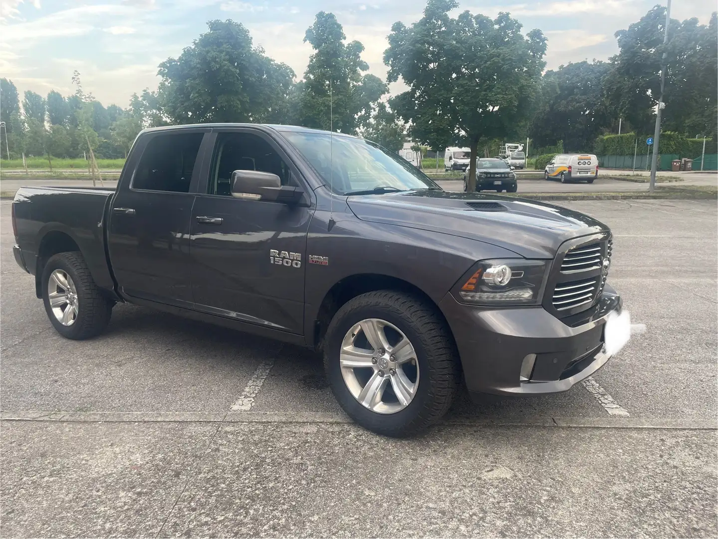 2016 RAM 1500, 155.000 km, Italien — Foto 2 z 6