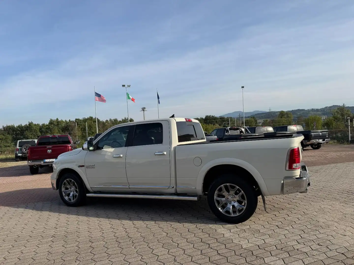 2018 RAM 1500, 123.000 km, Italien — Foto 4 z 12