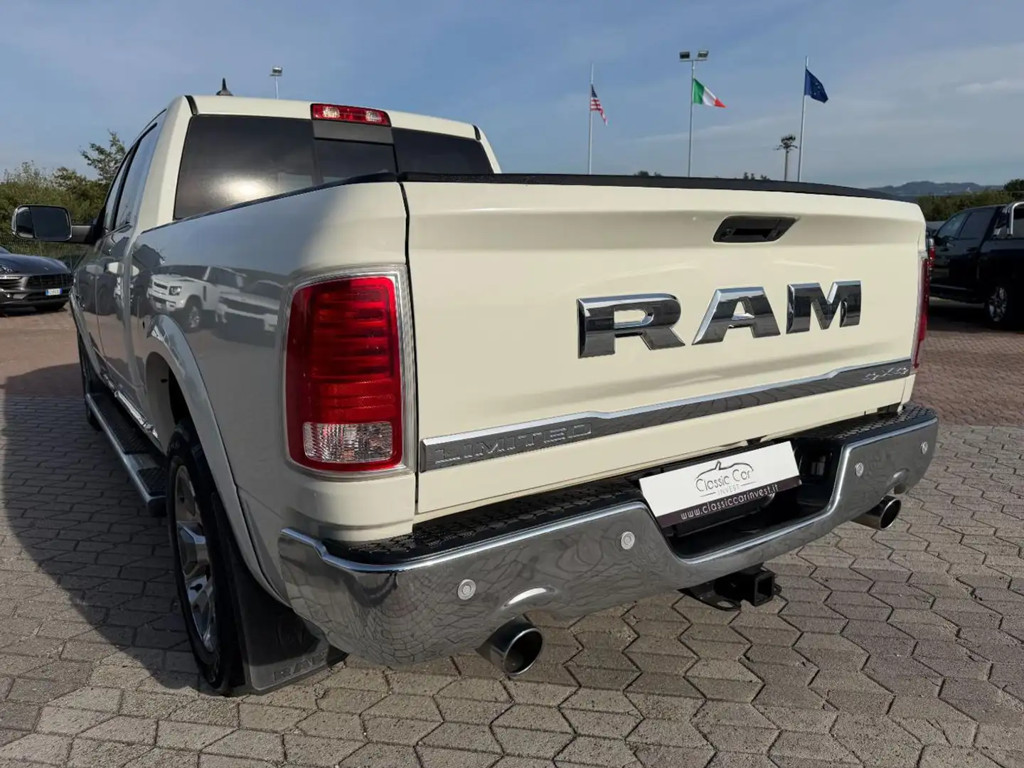 2018 RAM 1500, 123.000 km, Italien — Foto 5 z 12