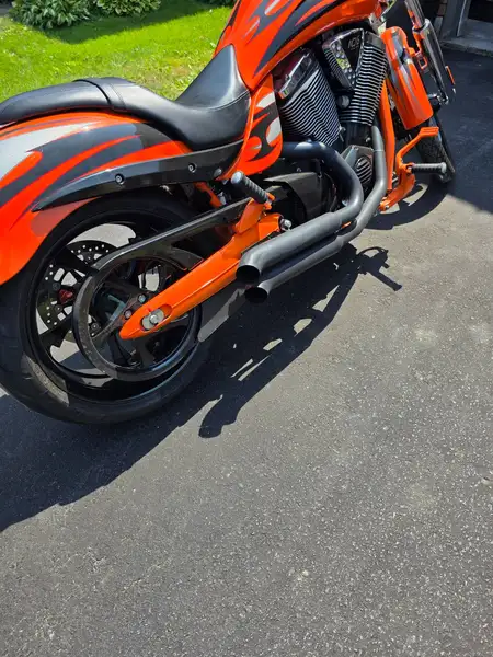 2013 Victory Jackpot, orange, 13.000 km, Import Kanada — Foto 5 z 9