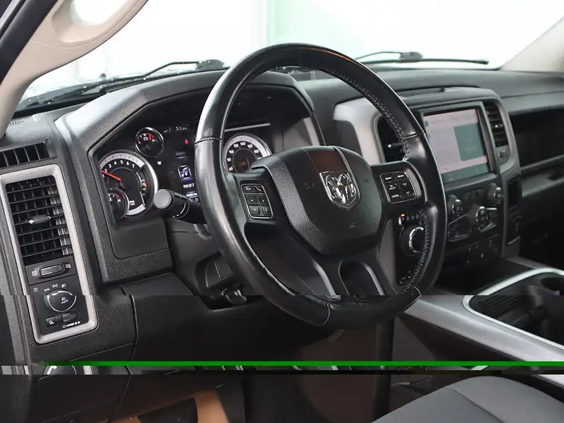 2023 RAM 1500 Classic, grau, 46.869 km, Import Kanada — Foto 5 z 12