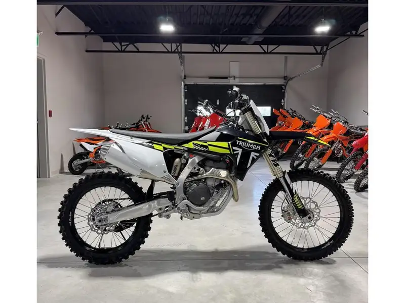 2025 Triumph TF 250-E, schwarz, Import Kanada — Foto 1