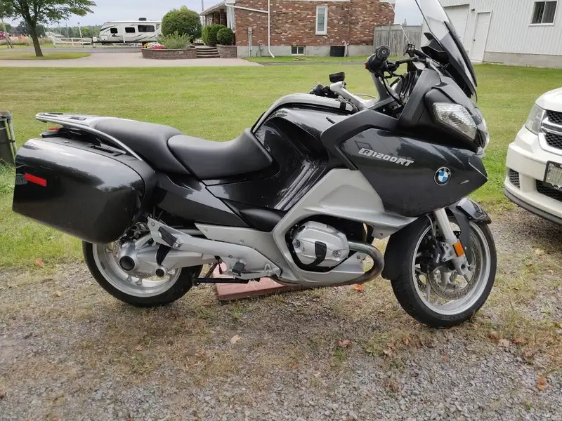 2011 BMW R 1200 RT, schwarz, 71.800 km, Import Kanada — Foto 2 z 12