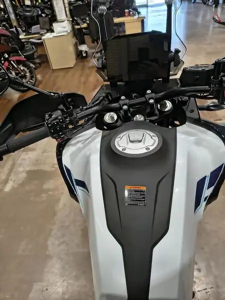 2026 CFMOTO IBEX 800 E, weiß, 16 km, Import Kanada — Foto 8 z 8