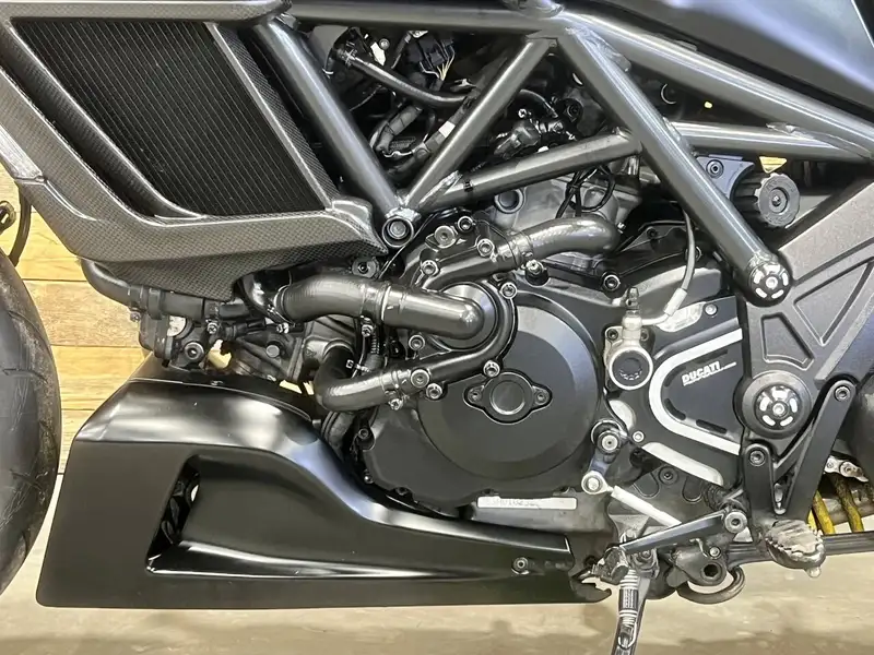 2017 Ducati Diavel, schwarz, 42.259 km, Import Kanada — Foto 11 z 12