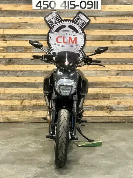 2017 Ducati Diavel, schwarz, 42.259 km, Import Kanada — Foto 2 z 12