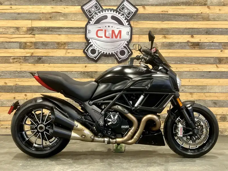 2017 Ducati Diavel, schwarz, 42.259 km, Import Kanada — Foto 5 z 12