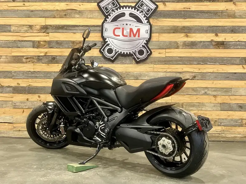 2017 Ducati Diavel, schwarz, 42.259 km, Import Kanada — Foto 6 z 12