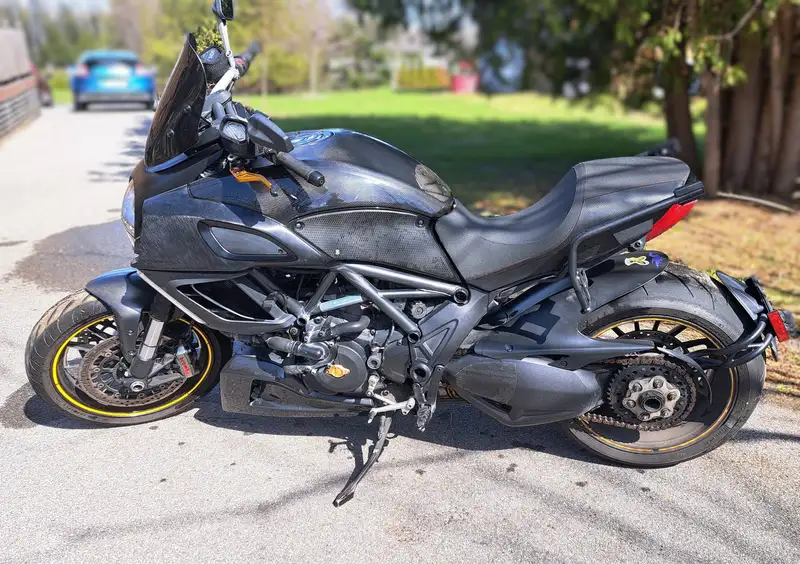 2011 Ducati Diavel, schwarz, 69.000 km, Import Kanada — Foto 2 z 6