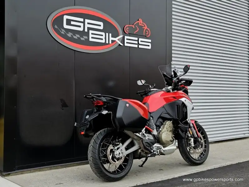 2024 Ducati Unspecified, rot, 0 km, Import Kanada — Foto 3 z 12