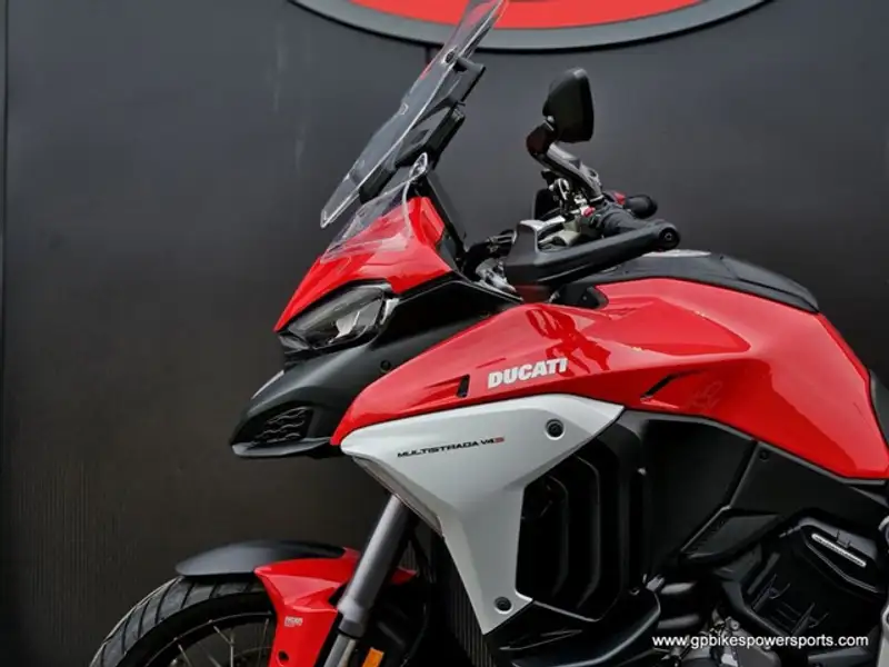 2024 Ducati Unspecified, rot, 0 km, Import Kanada — Foto 7 z 12
