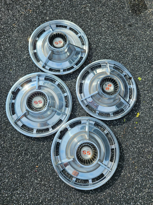 1963 impala / nová SS hub caps, Import Kanada — Foto 1 z 5 1963 impala / nová SS hub caps, Import Kanada — Foto 1 z 5