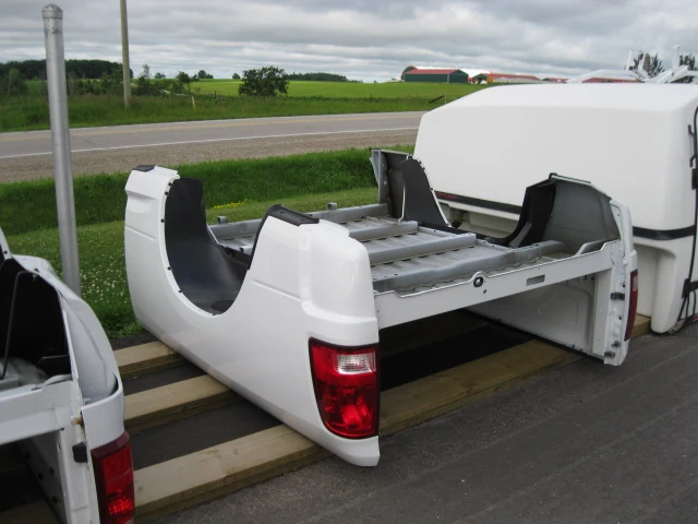#24031 2023-25 Ford F250/350 SRW 8' White demontovaný truck Box, weiß, Import Kanada — Foto 1