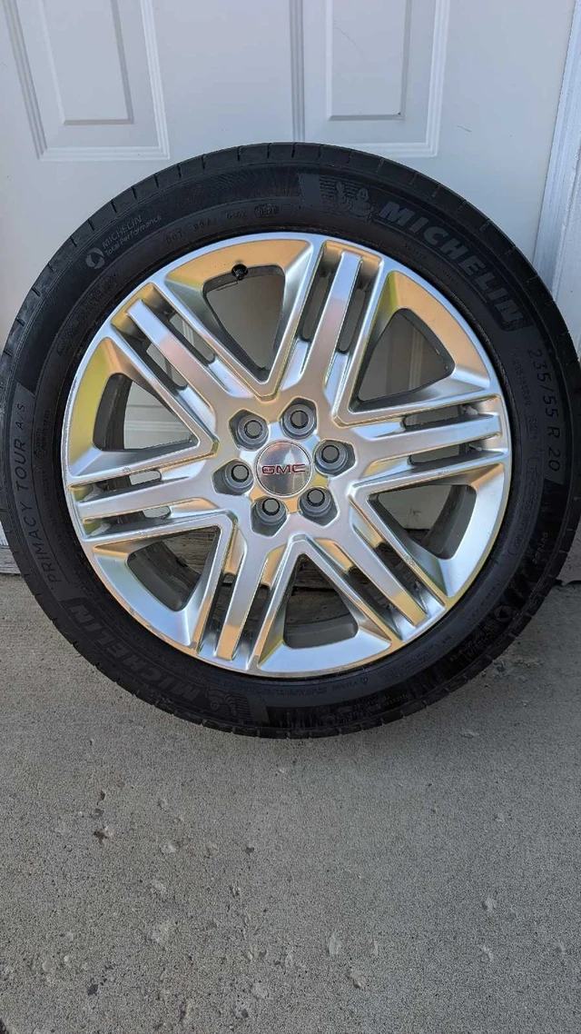 GMC 20" OE wheels, Import Kanada — Foto 2 z 5
