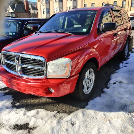 2006 Dodge Durango Limited, HEMI 5.7L, 4WD, LEATHER, 3rdRow, AC, 140k, Import USA — Foto 1 | AMECAR 2006 Dodge Durango Limited, HEMI 5.7L, 4WD, LEATHER, 3rdRow, AC, 140k, Import USA — Foto 1