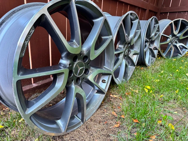 21” OE Mercedes-AMG GLC 43 rims $1,800, Import Kanada — Foto 1