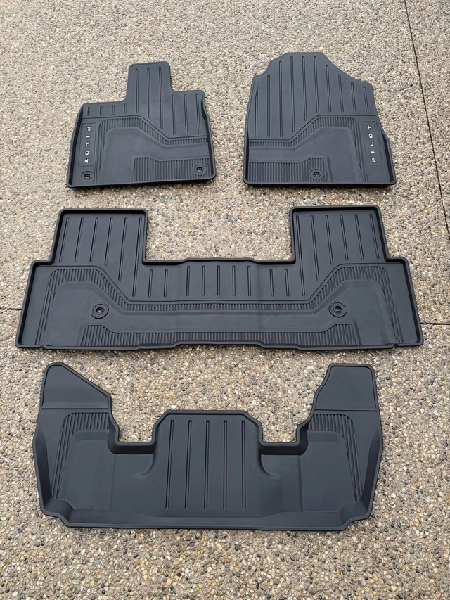 Honda Pilot OE all weather mats, Import Kanada — Foto 1