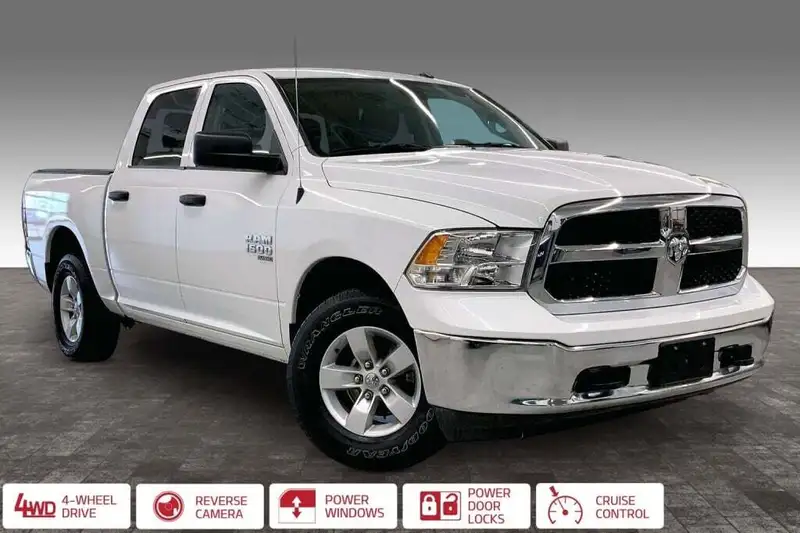 2023 RAM 1500 Classic, weiß, 42.469 km, Import Kanada — Foto 2 z 12