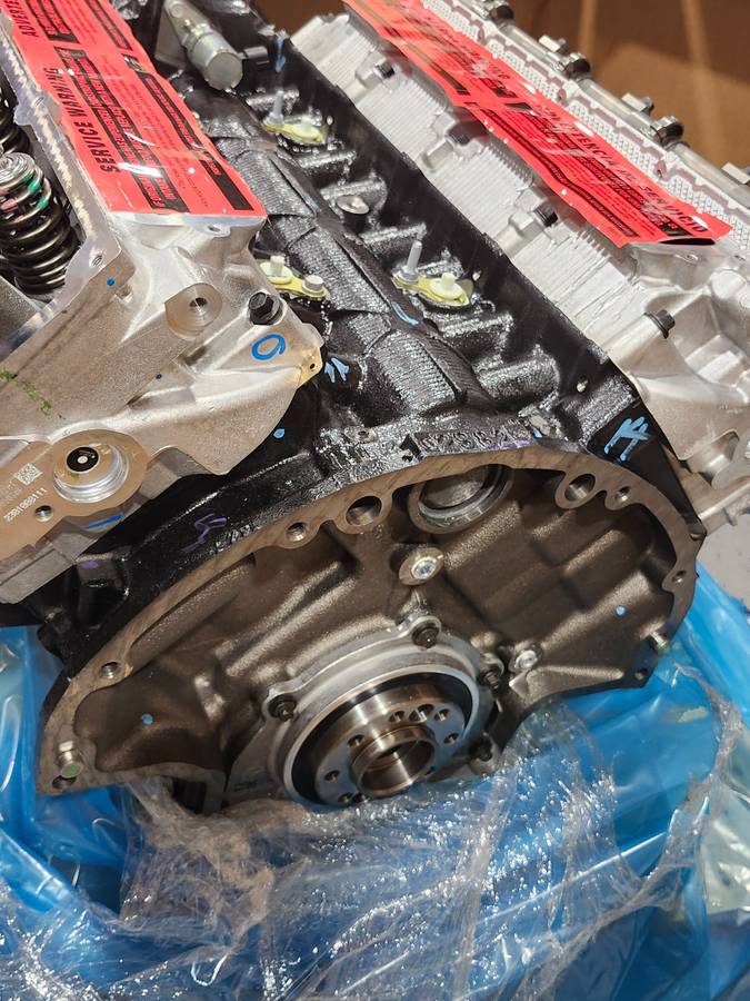 Brand nový 5.7L V8 Hemi Long Block Engine OE Mopar 68409309AA NON-MDS, Import USA — Foto 6 z 12
