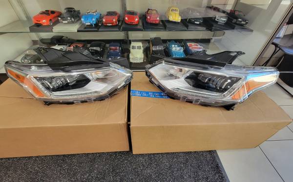 Genuine ChevrTraverse LED světlomet komplet sada 2018–2021 (LT/LS/LTZ), Import USA — Foto 1