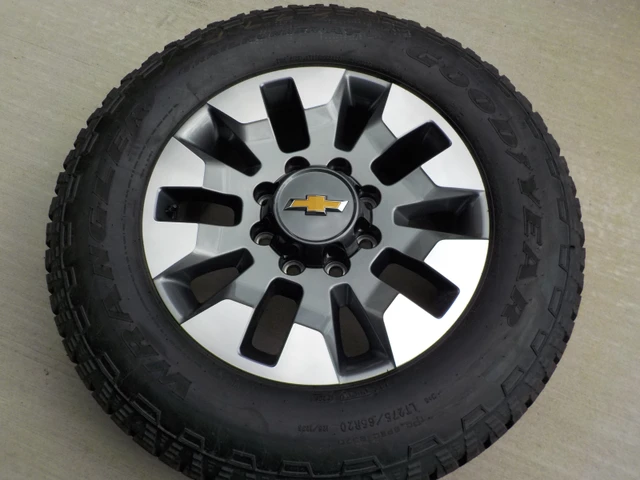 2026 Chevy 3500 alum. OE 20"x 8 bolt rims + Goodyear tires, Import Kanada — Foto 1