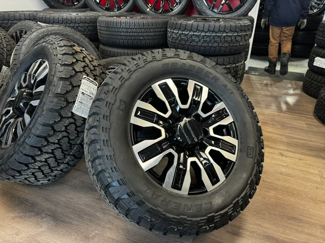 2011–2026 Sierra 3500 Denali Ultimate OE Rims & General Tires, Import Kanada — Foto 1