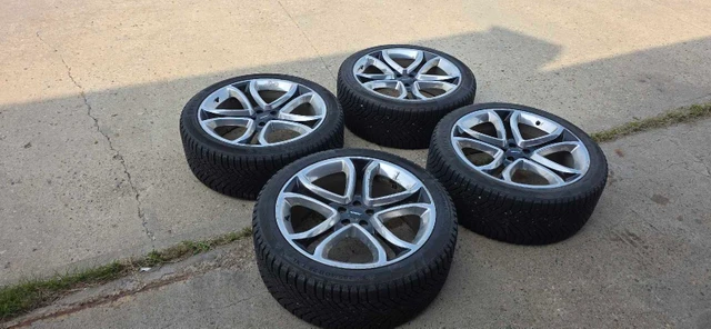 Ford Edge Sport 265/40R22, Import Kanada — Foto 1