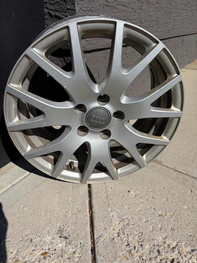 Audi Alloy Wheels, Import Kanada — Foto 1