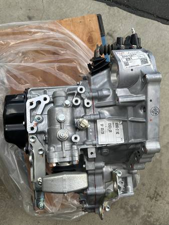 Discontinued! BNIB OE Scion tC E350 5-Speed Manual Trans 30300-21142, Import USA — Foto 1