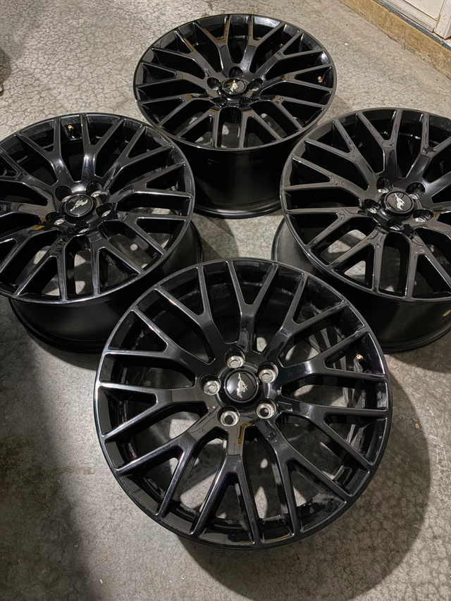 nový Factory Ford 19” Mustang GT S550 Premium Rims/Wheels 5x114, Import Kanada — Foto 1