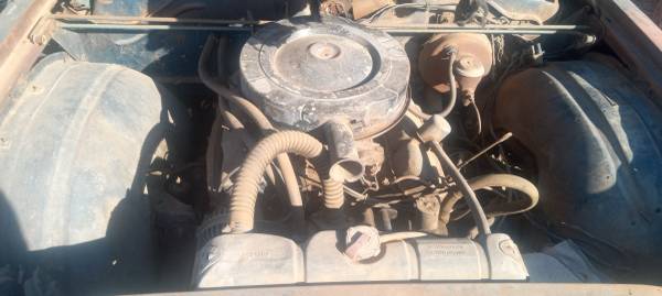 383 V8 Mopar engine with rebuilt auto 727 převodovka, Import USA — Foto 1