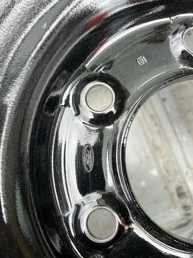 Ford OE Rims - $400 - Nearly nový, Import Kanada — Foto 1