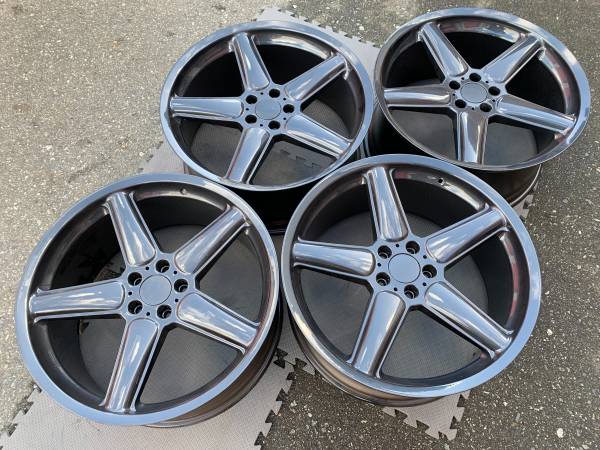 sada Ultra Rare Genuine BMW 22X10.5" AC SCHNITZER rims as nový, Import Kanada — Foto 1