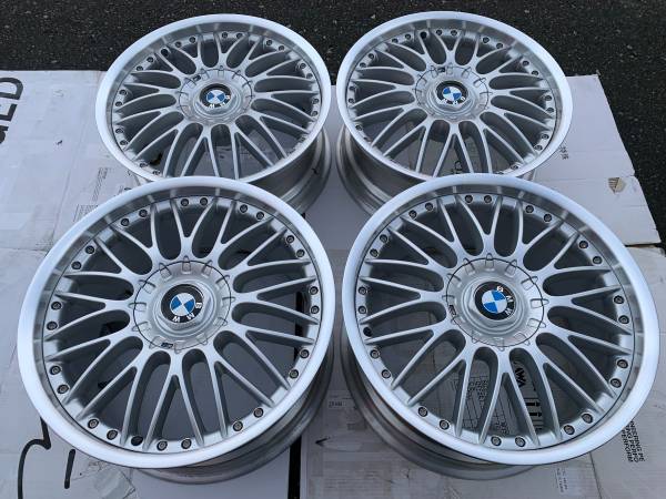 sada OE BMW 101M 2 Piece BBS 19" E60 rims in showroom cond, Import Kanada — Foto 1