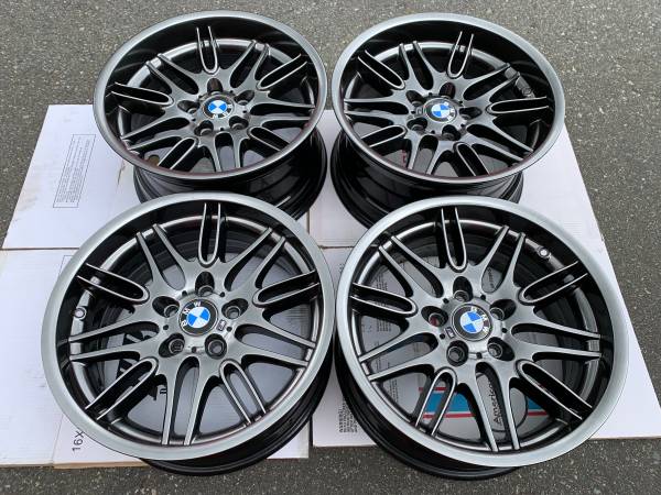 sada RARE Genuine OE 18x8/9.5 BMW E39 M5 Style 65 rims, Import Kanada — Foto 1 z 5 sada RARE Genuine OE 18x8/9.5 BMW E39 M5 Style 65 rims, Import Kanada — Foto 1 z 5